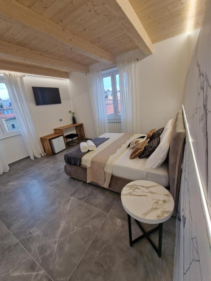 Marla Rooms La Spezia Esterno foto